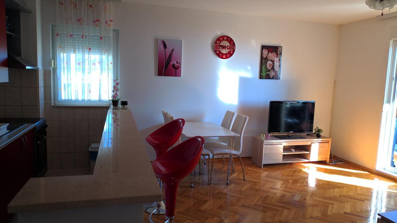 Apartman Baška Voda Екстериор снимка