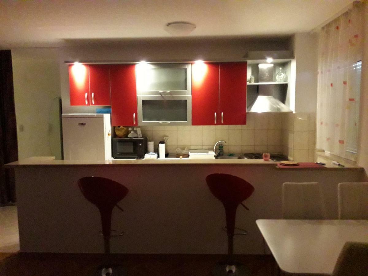 Apartman Baška Voda Екстериор снимка
